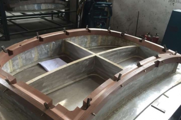 Simple inspection tool for automobile front windshield